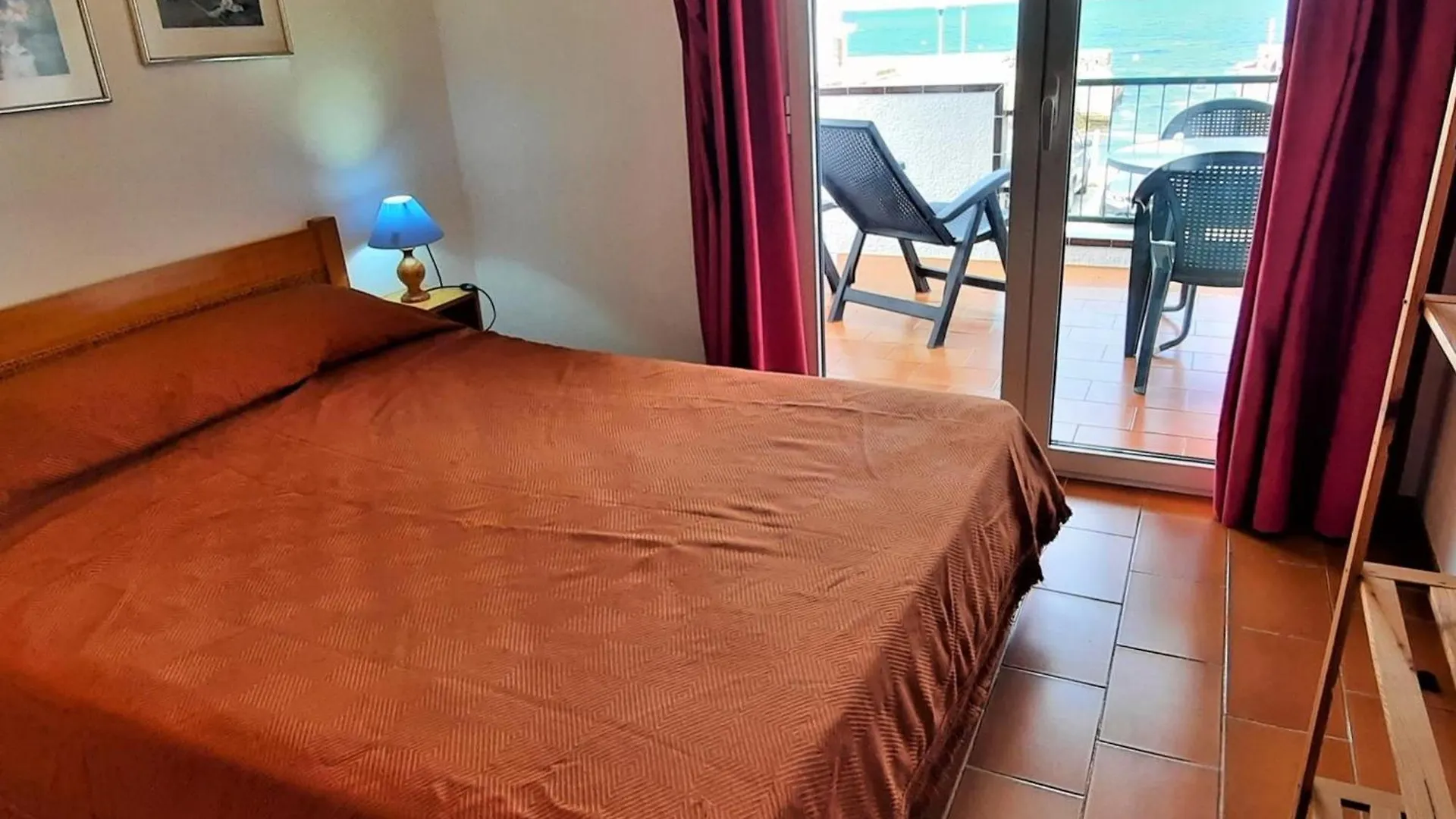 Apartamento Excelente En Primera Linea De Mar En Sant Carles, Llanca - Es-170-73 Španělsko