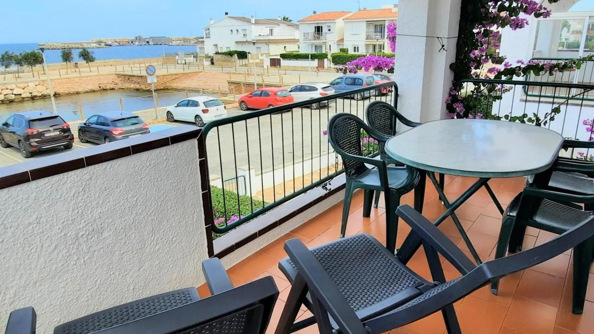 Apartamento Excelente En Primera Linea De Mar En Sant Carles, Llanca - Es-170-73 Ισπανία